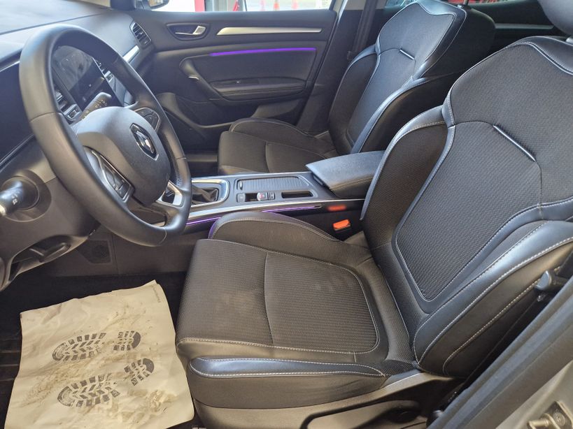 RENAULT MEGANE IV BERLINE 2023 - Photo n°9