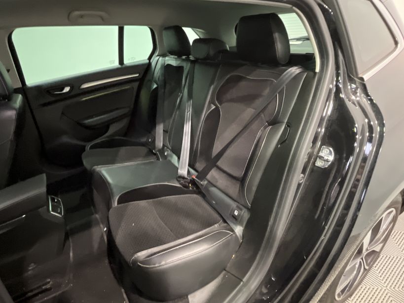 RENAULT MEGANE IV ESTATE 2017 - Photo n°9