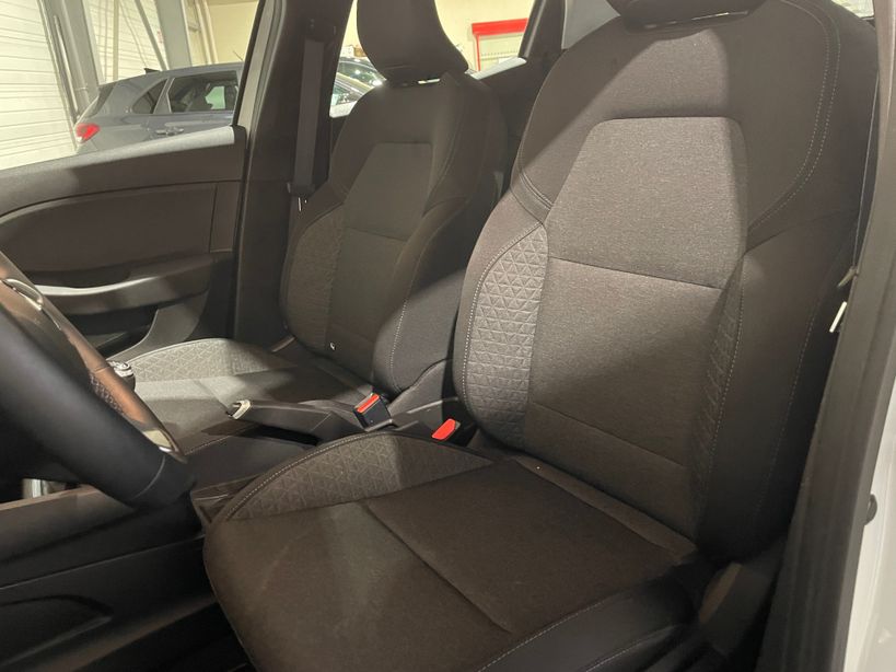 RENAULT CLIO V 2021 - Photo n°11