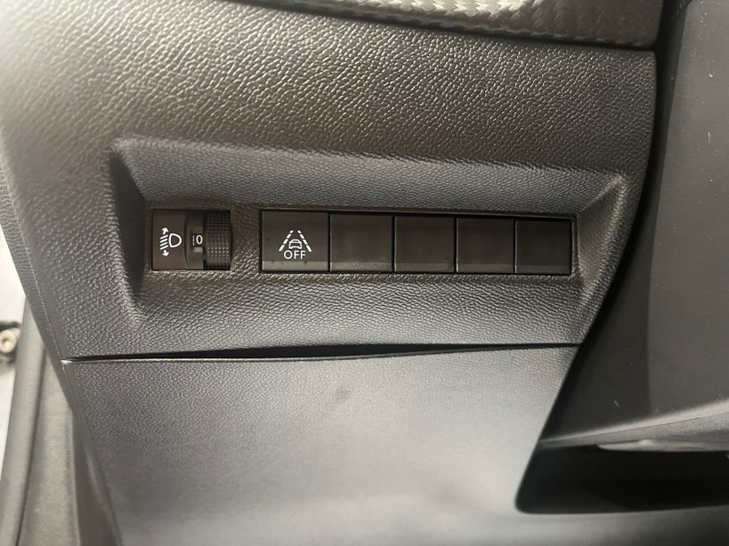 PEUGEOT 208 2023 - Photo n°16