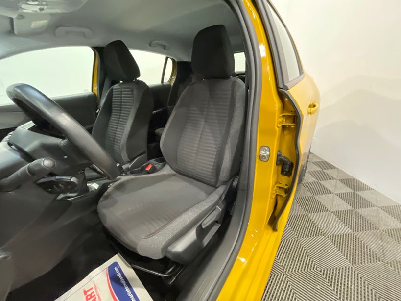 PEUGEOT 208 2022 - Photo n°9