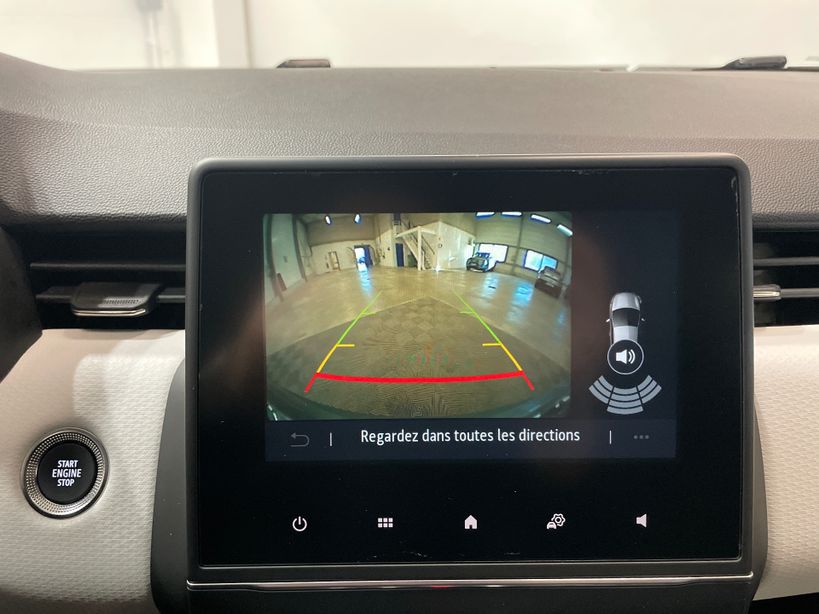 RENAULT CLIO V 2023 - Photo n°13