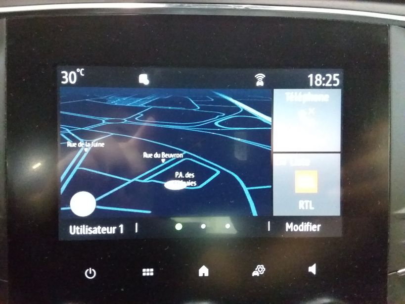RENAULT MEGANE IV BERLINE 2020 - Photo n°23