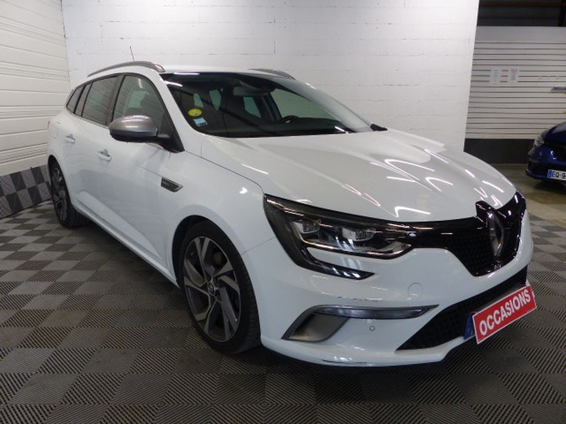 RENAULT MEGANE IV ESTATE 2017 - Photo n°3