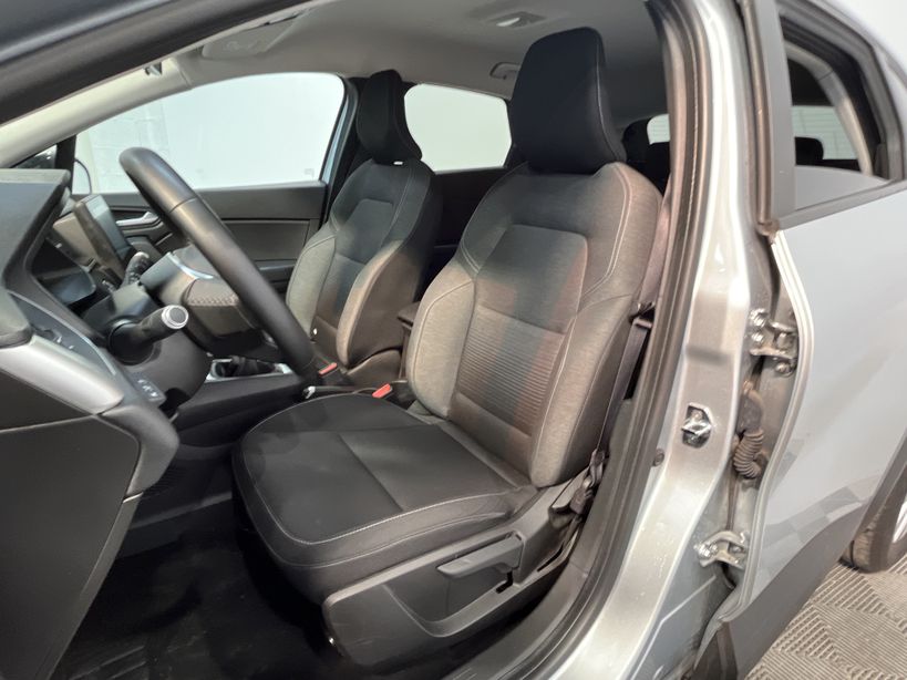 RENAULT CAPTUR 2021 - Photo n°9