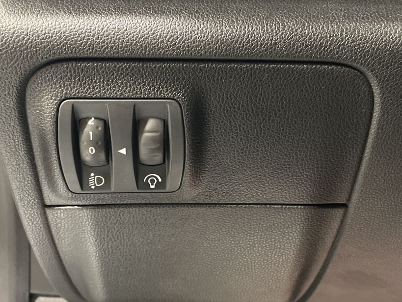 RENAULT MEGANE IV BERLINE 2021 - Photo n°36