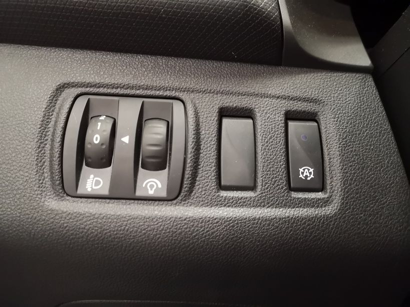 RENAULT CLIO IV 2019 - Photo n°16