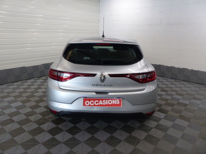 RENAULT MEGANE IV BERLINE 2017 - Photo n°12