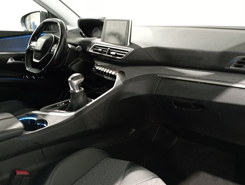 PEUGEOT 3008 2019 - Photo n°11