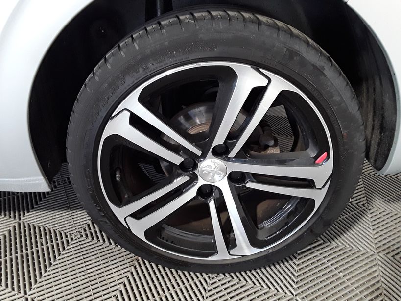 PEUGEOT 208 2016 - Photo n°4
