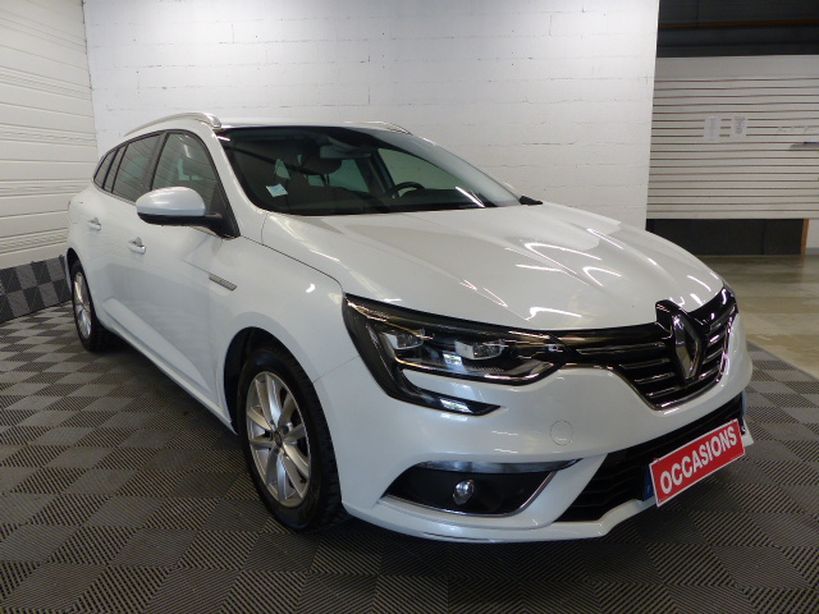 RENAULT MEGANE IV ESTATE 2017 - Photo n°3