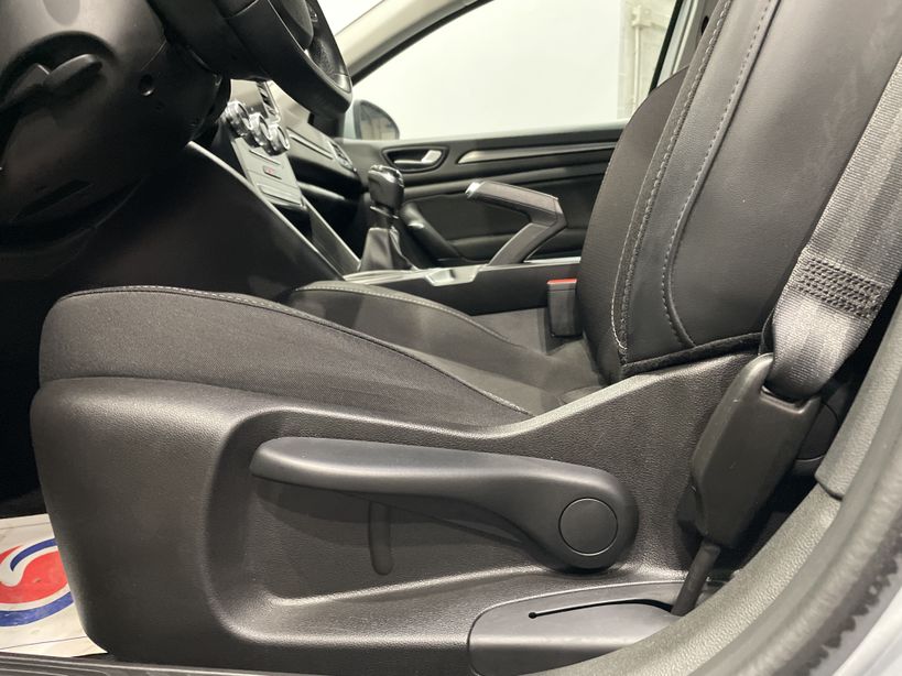 RENAULT MEGANE IV BERLINE 2021 - Photo n°34