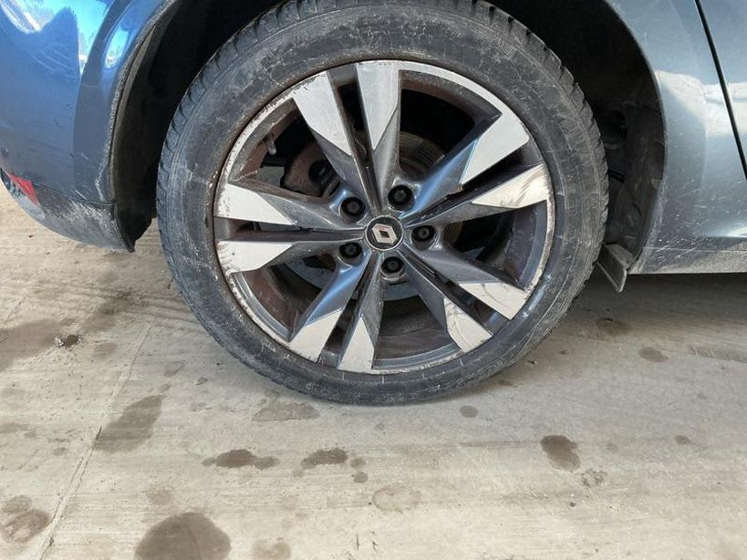 RENAULT MEGANE IV BERLINE 2020 - Photo n°1