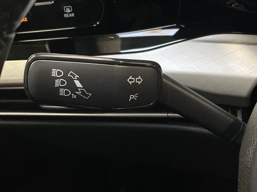 VOLKSWAGEN GOLF 2023 - Photo n°28