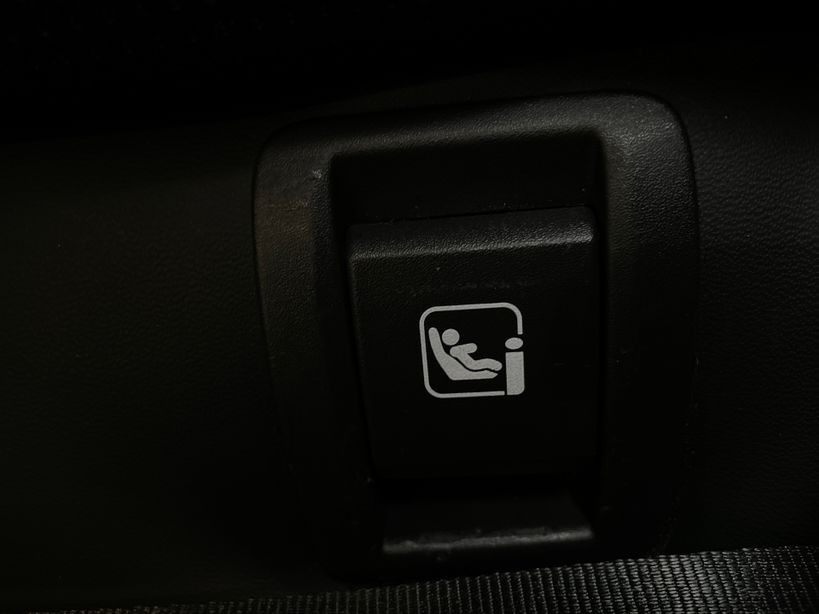 RENAULT MEGANE IV BERLINE 2022 - Photo n°41