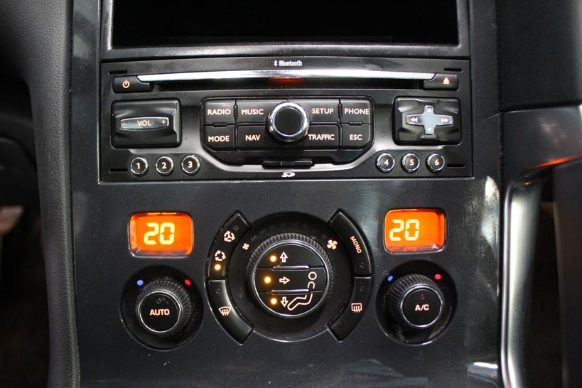 PEUGEOT 3008 2011 - Photo n°18