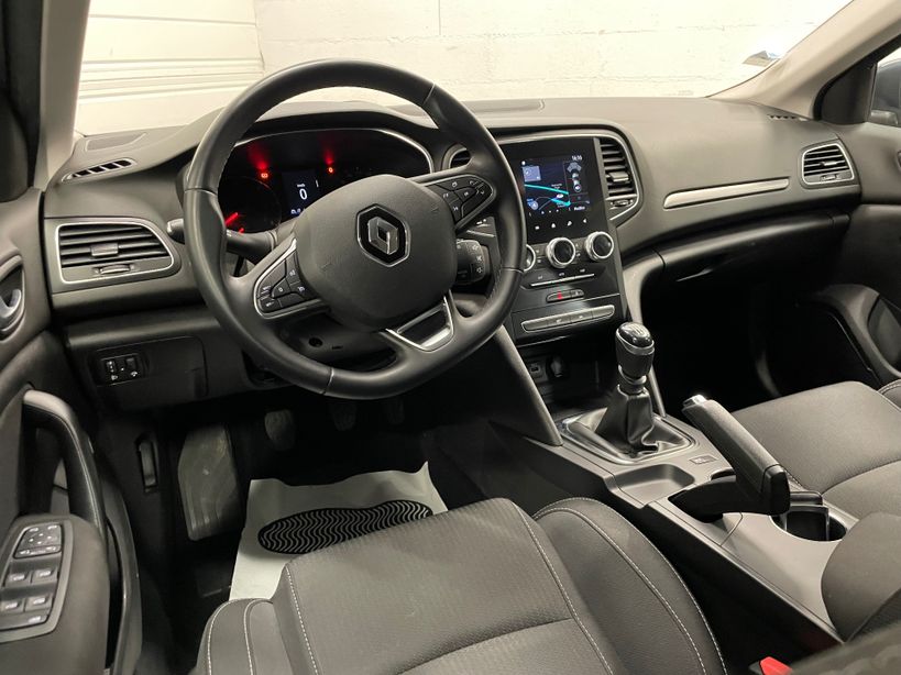 RENAULT MEGANE IV ESTATE 2022 - Photo n°13