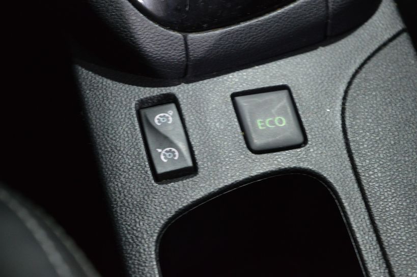 RENAULT CLIO IV 2018 - Photo n°17