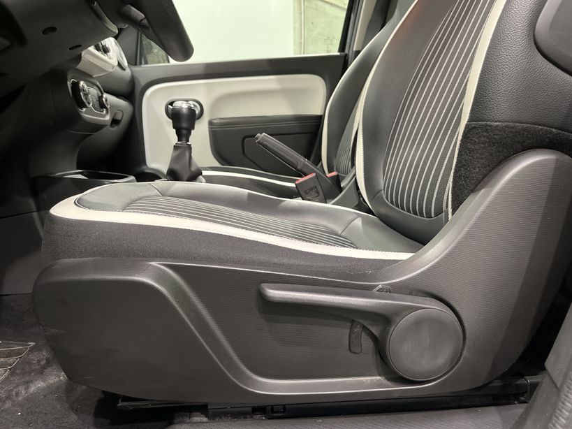 RENAULT TWINGO III 2021 - Photo n°32