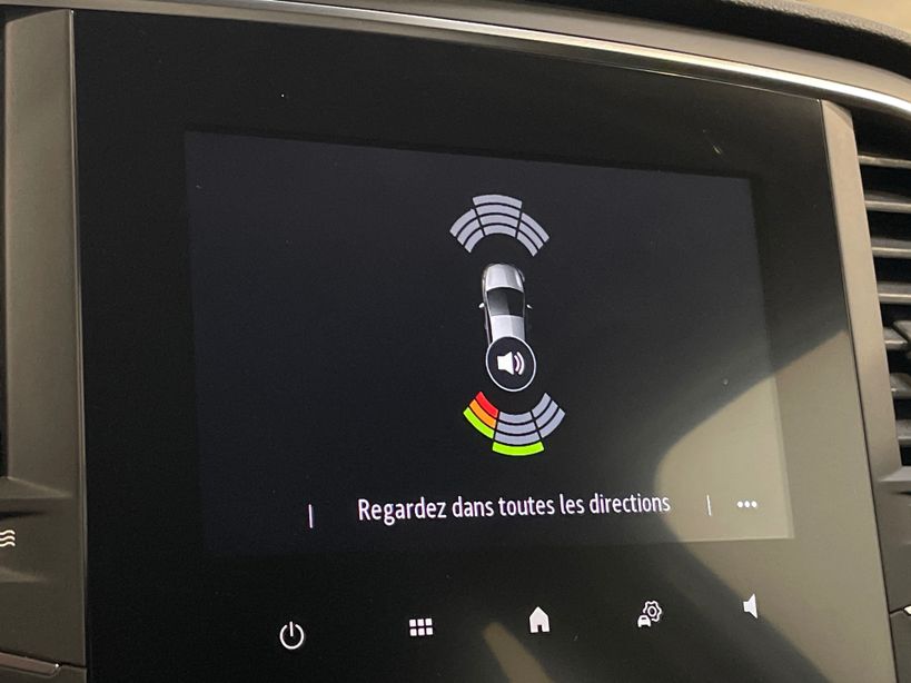 RENAULT MEGANE IV BERLINE 2021 - Photo n°12