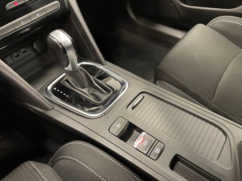 RENAULT MEGANE IV ESTATE 2021 - Photo n°22