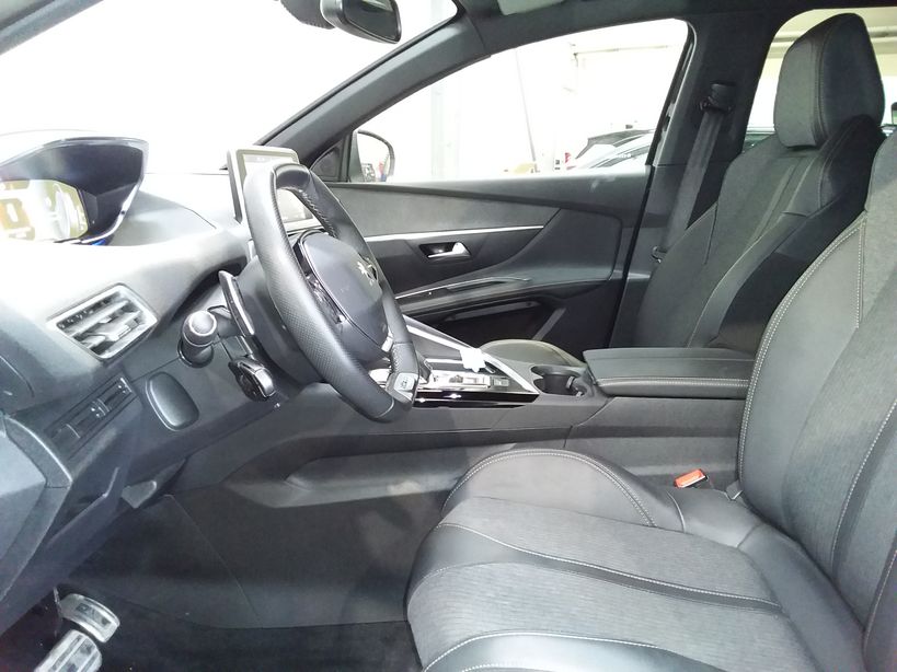 PEUGEOT 3008 2019 - Photo n°9