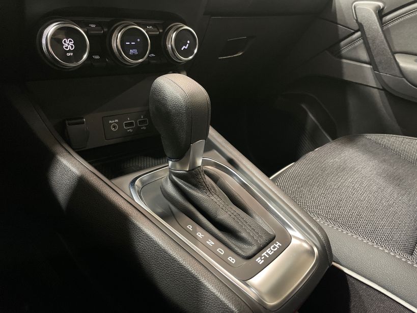 RENAULT CAPTUR 2023 - Photo n°21