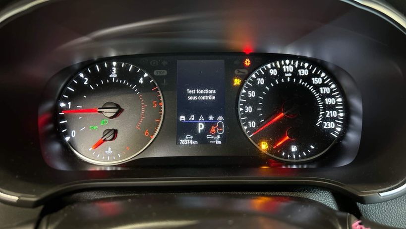 RENAULT MEGANE IV BERLINE 2021 - Photo n°14