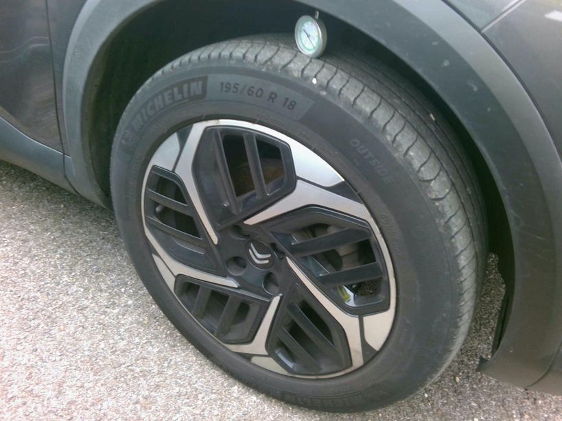 CITROEN C4 X 2023 - Photo n°2