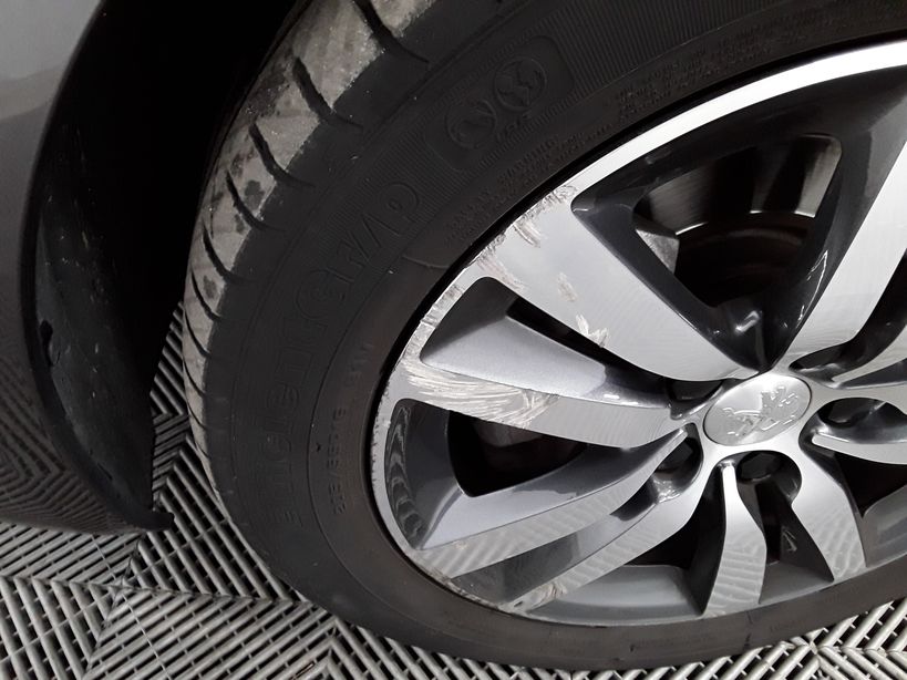 PEUGEOT 308 2018 - Photo n°6