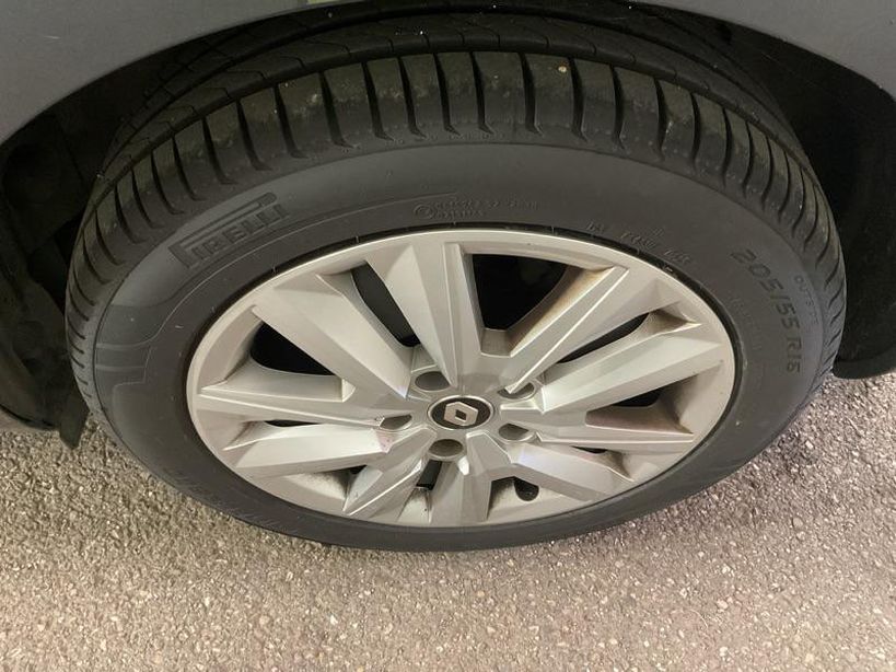 RENAULT MEGANE IV BERLINE 2022 - Photo n°10