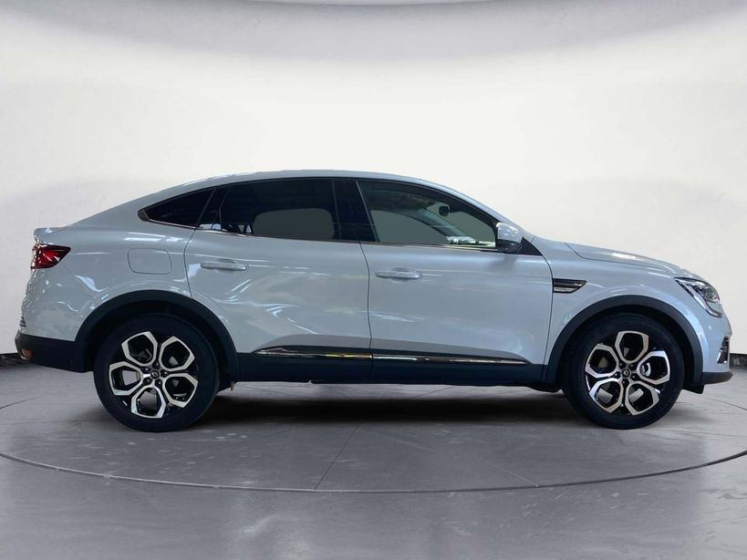 RENAULT ARKANA 2023 - Photo n°4