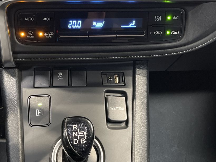 TOYOTA AURIS MY17 2018 - Photo n°17