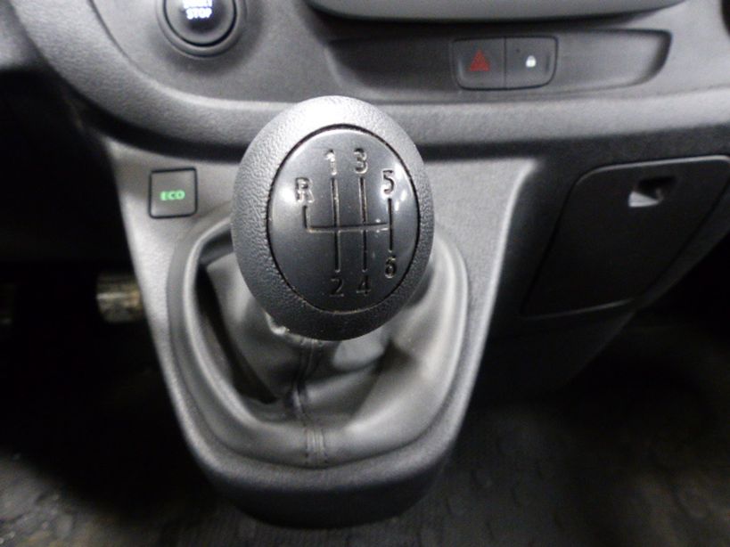RENAULT TRAFIC III COMBI 2016 - Photo n°19