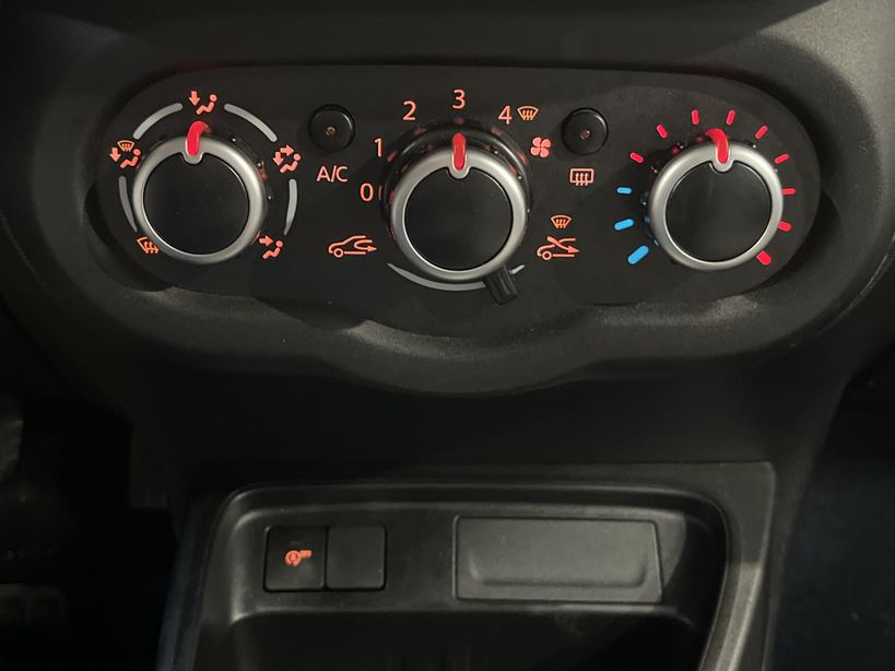 RENAULT TWINGO III 2021 - Photo n°15