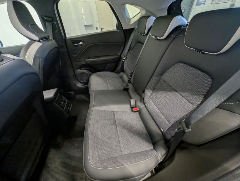 RENAULT CAPTUR 2023 - Photo n°21