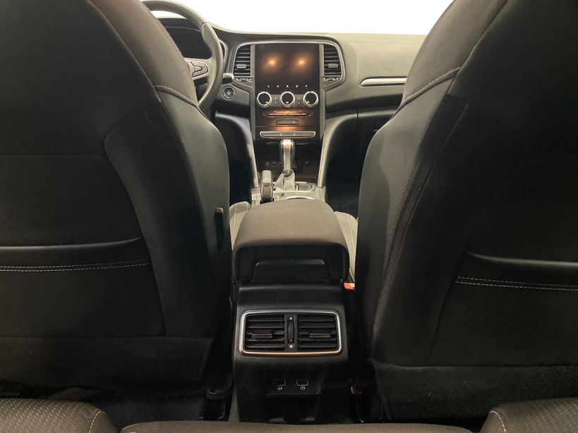 RENAULT MEGANE IV BERLINE 2021 - Photo n°39