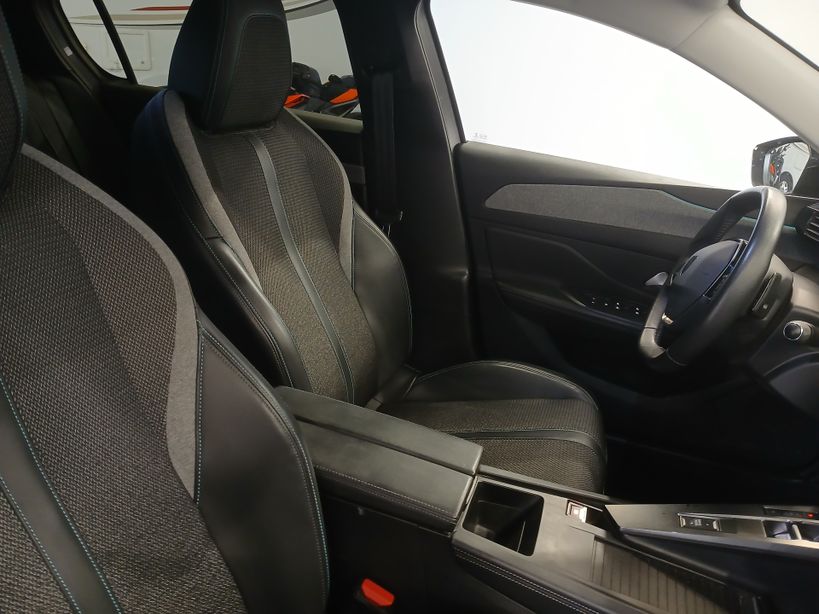 PEUGEOT 308 2022 - Photo n°8