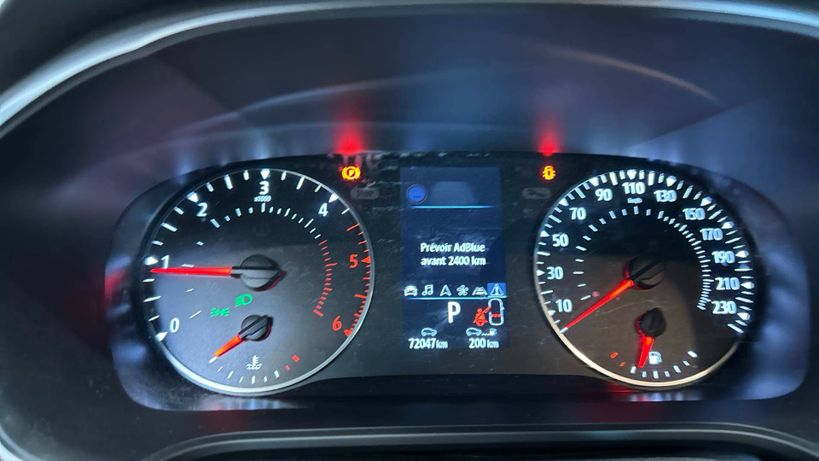 RENAULT MEGANE IV BERLINE 2022 - Photo n°13