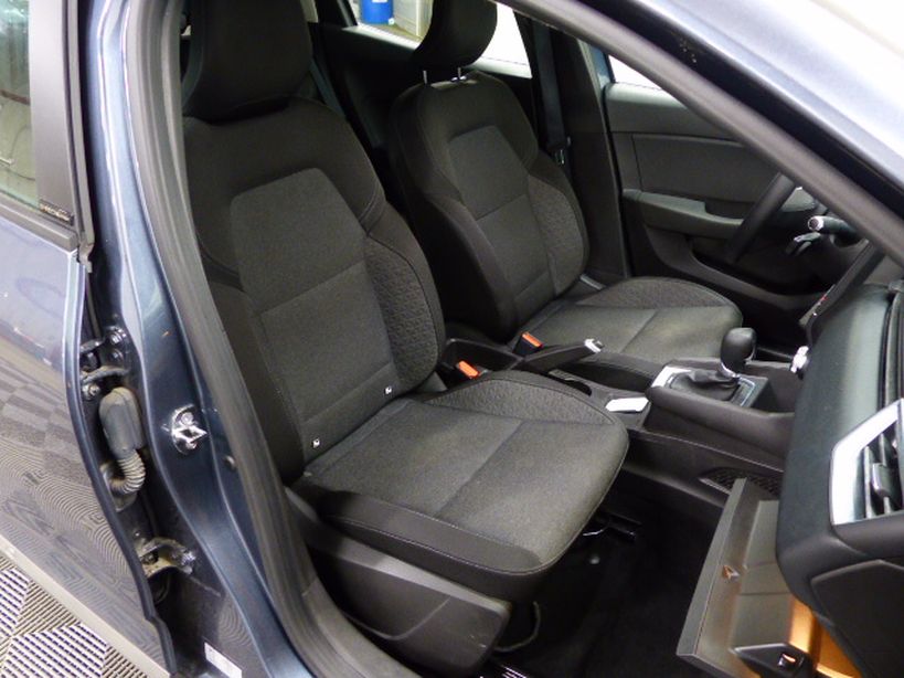RENAULT CLIO V 2021 - Photo n°30