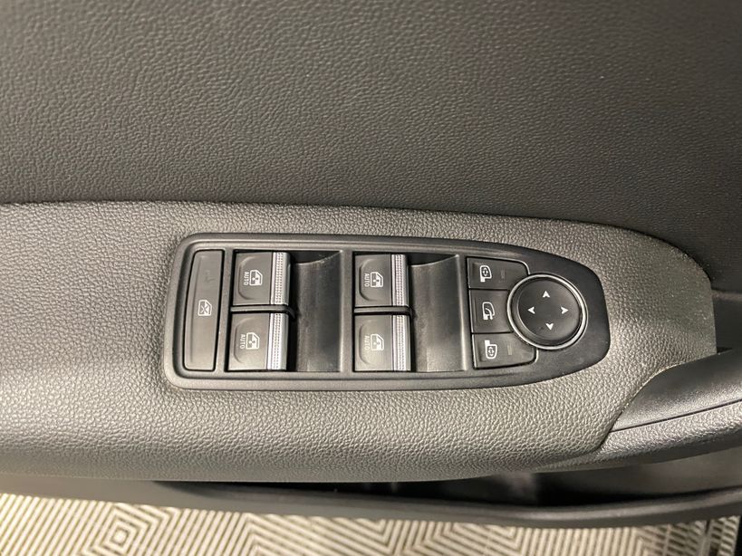 RENAULT CAPTUR 2021 - Photo n°10