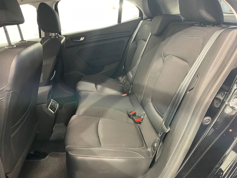 RENAULT MEGANE IV BERLINE BUSINESS 2020 - Photo n°19