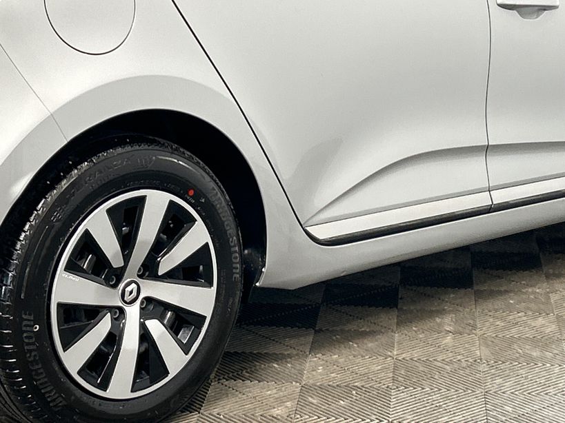 RENAULT CLIO V 2023 - Photo n°1