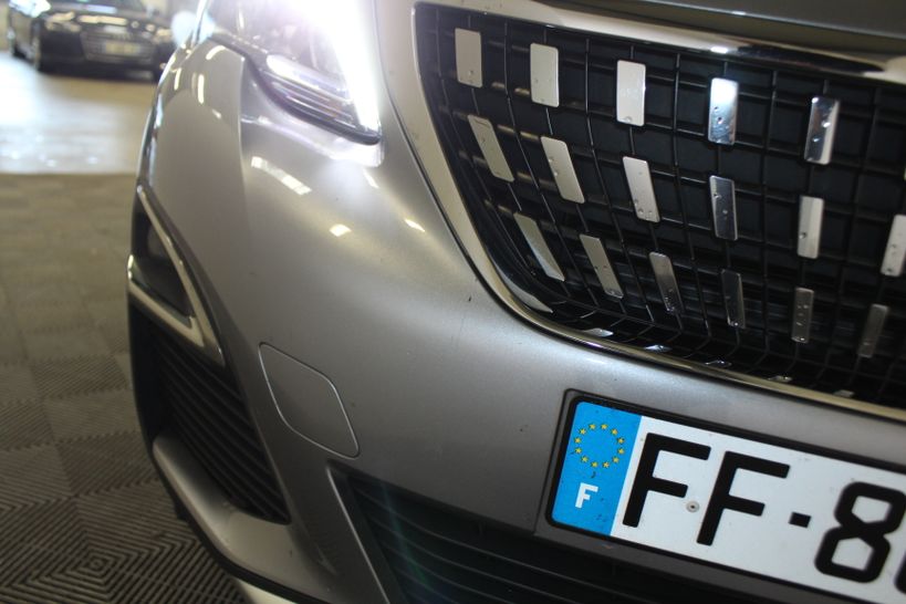 PEUGEOT 3008 2019 - Photo n°2