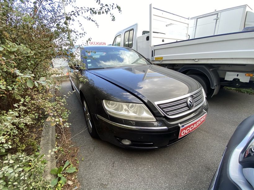 VOLKSWAGEN PHAETON 2004 - Photo n°2