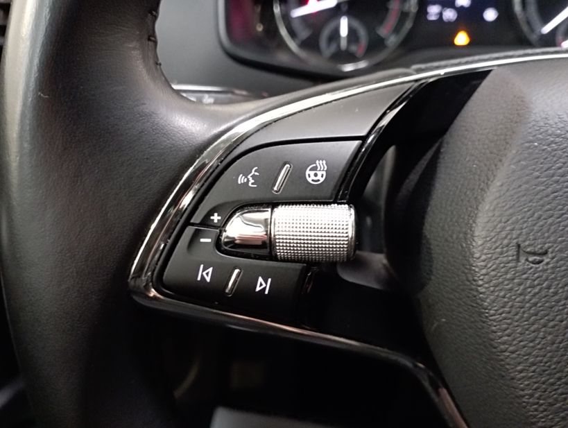 SKODA KAROQ 2022 - Photo n°28