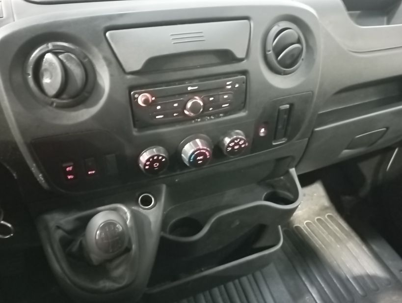 RENAULT MASTER FOURGON 2018 - Photo n°18