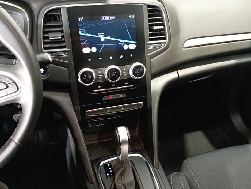 RENAULT MEGANE IV BERLINE 2020 - Photo n°16
