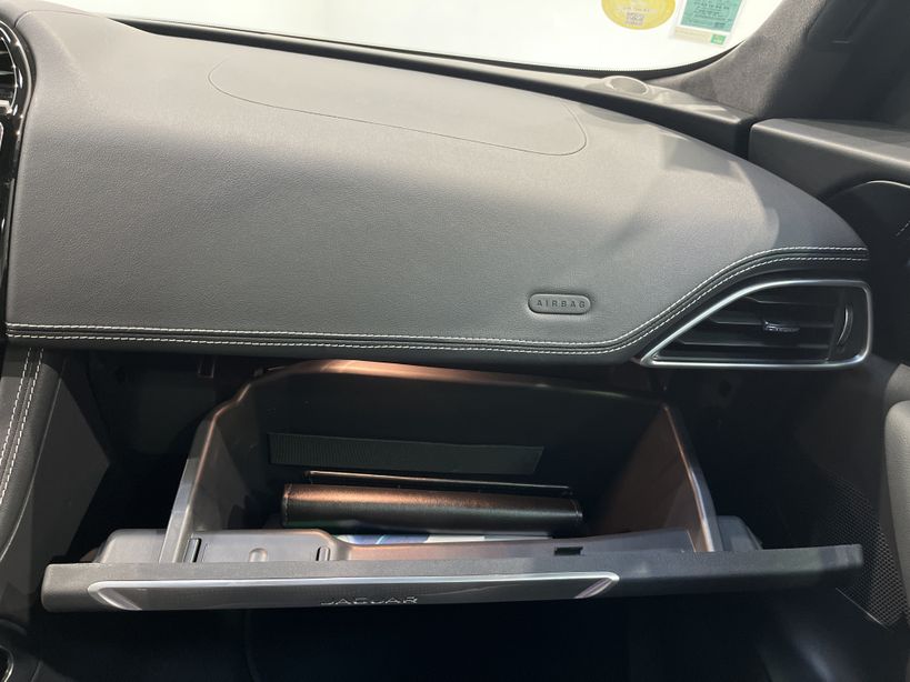 JAGUAR F PACE 2019 - Photo n°25