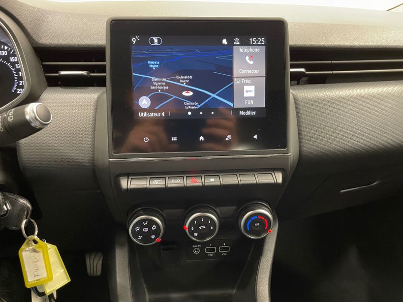 RENAULT CLIO V 2021 - Photo n°24